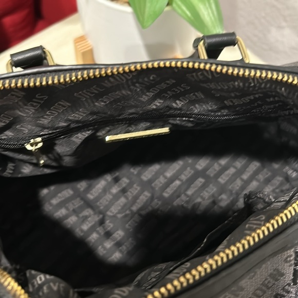 Steve Madden Boston Bag - Picture 3 of 8